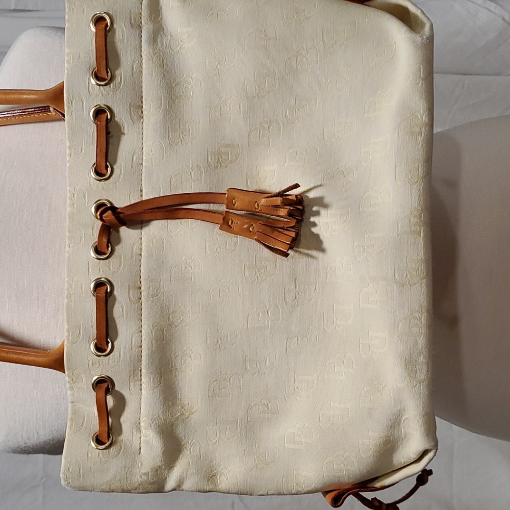 Dooney Bourke fabric w leather db logo pattern shoulder purse